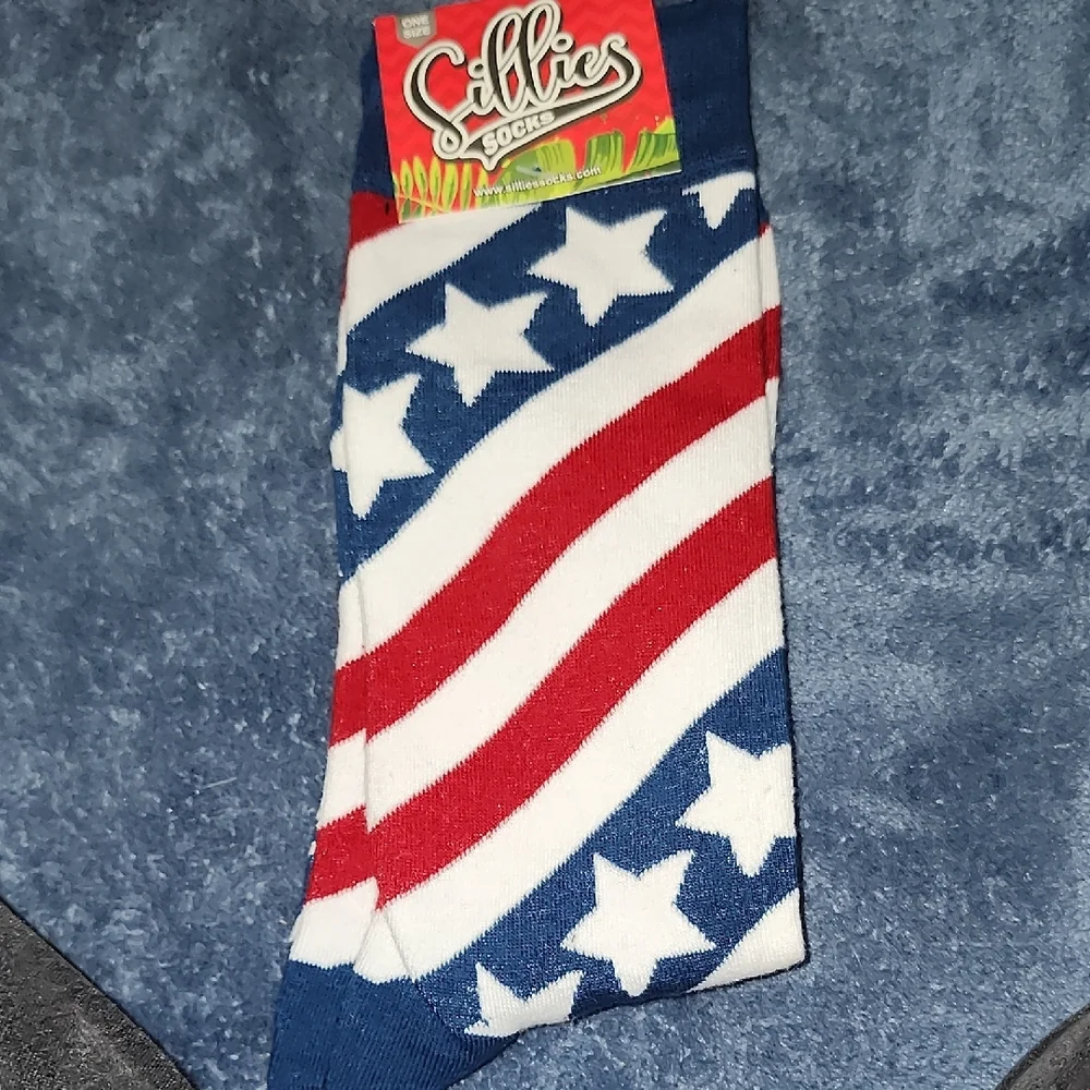 4 For $25 Red and White Casual Socks with Patriotic Designs - Picture 4 of 6